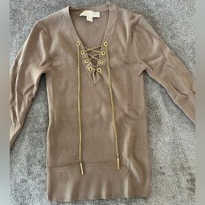 Michael Kors Taupe Ribbed Lace-Up Top with Gold Chain Detail – Size XS
